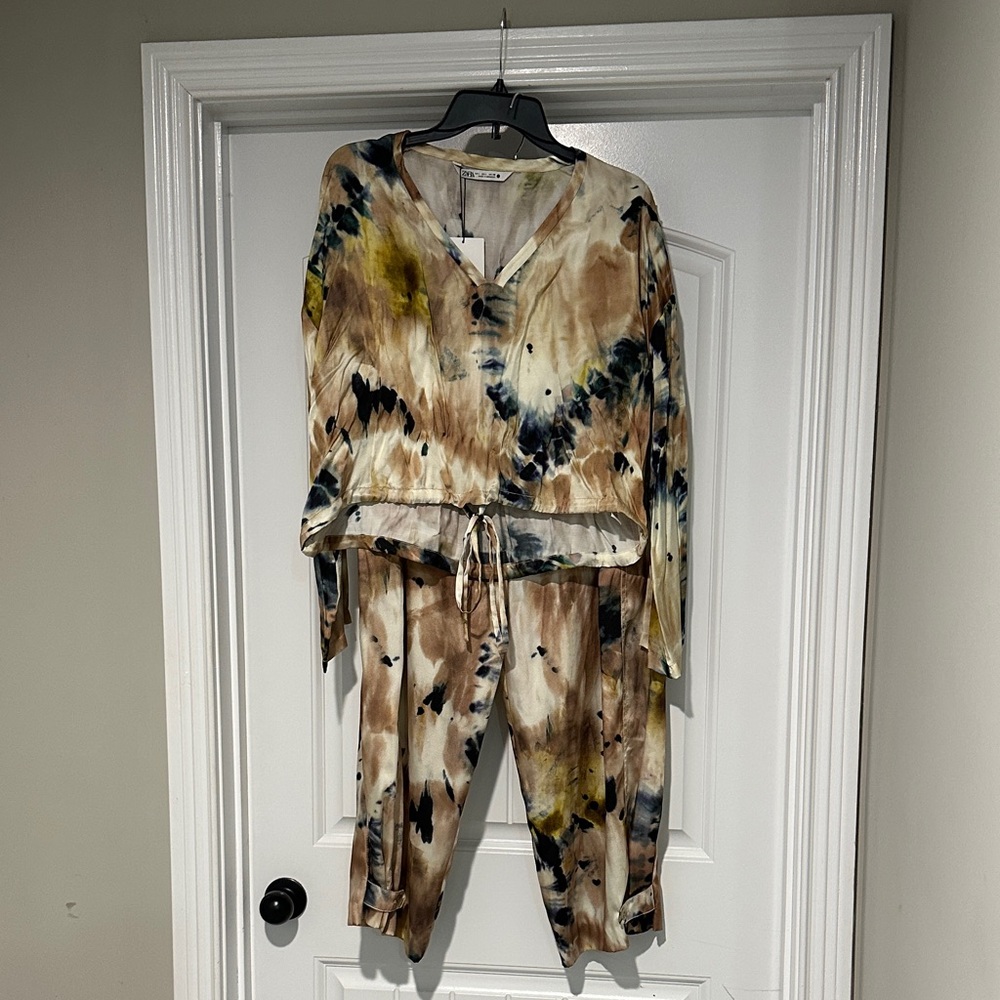 Tie-Dye Top and Pants Seperates Set in Brown and Black